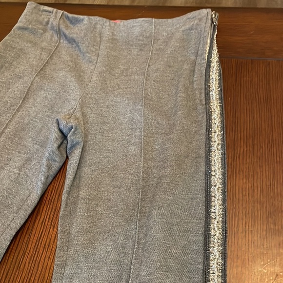 Vilagallo Knit Pant. Tuxedo stripe with pearl beads and sparkly thread. Size 38 - Picture 6 of 11